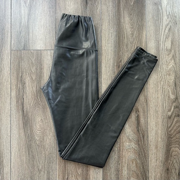 Aritzia Wilfred Daria Black Faux Leather Leggings XS - Picture 1 of 6